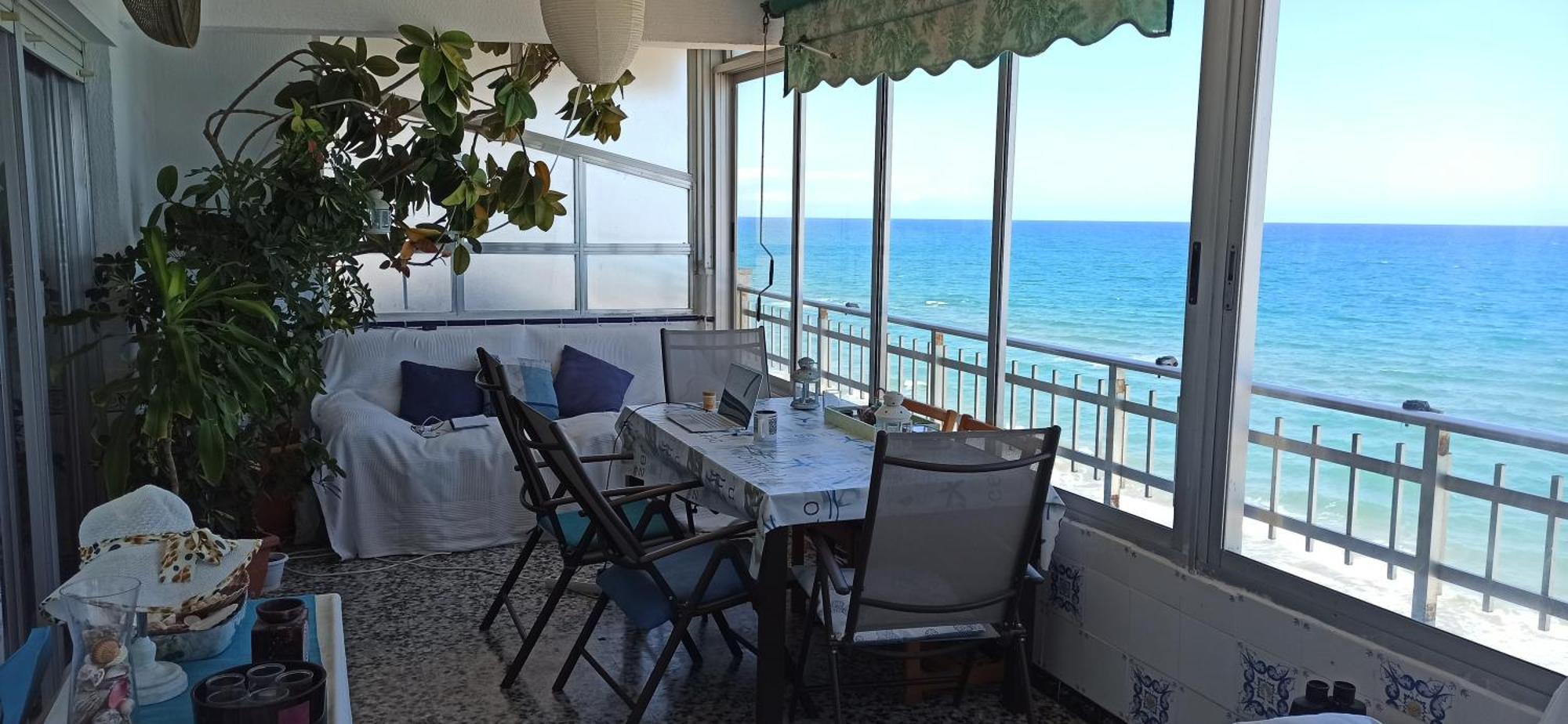 Sunset Room At Front Beach - Habitacion En La Playa Piso Privado Табернес-де-Вальдигна Экстерьер фото